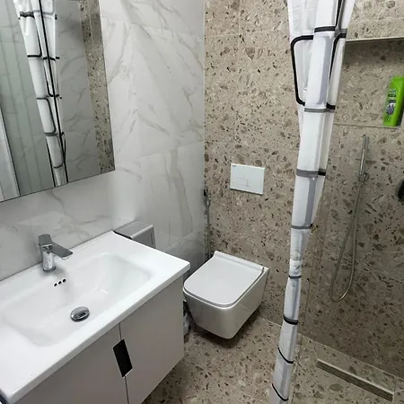 Bella * Tirana